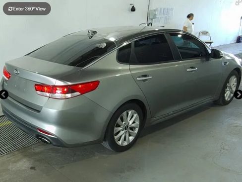 Used 2018 Kia Optima LX w/ 17" Alloy Wheels Package FWD image 3
