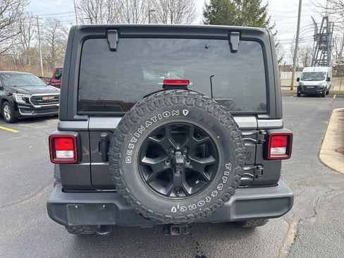 Used 2022 Jeep Wrangler Unlimited Sport image 8