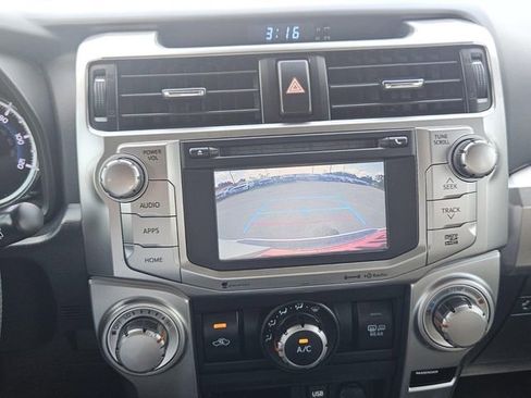 Used 2019 Toyota 4Runner SR5 Premium AWD/4WD image 31