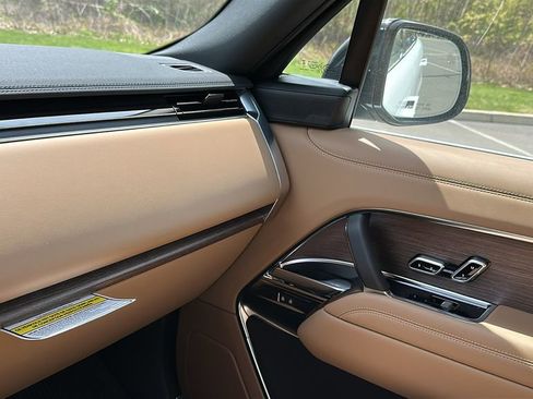 New 2026 Land Rover Range Rover SE AWD/4WD image 18