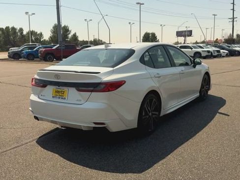 Used 2025 Toyota Camry XSE FWD image 8