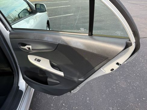 Used 2013 Toyota Corolla S w/ Premium Pkg image 19