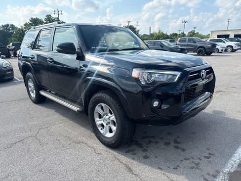 Used 2023 Toyota 4Runner SR5 Premium w/ Moonroof Package AWD/4WD image 3