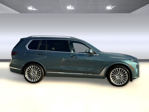 Used 2026 BMW X7 xDrive40i w/ Executive Package AWD/4WD image 8