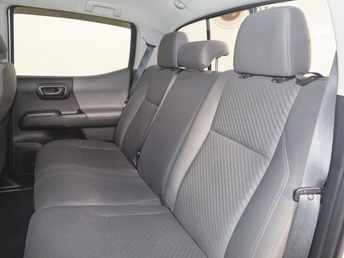 Used 2022 Toyota Tacoma SR image 32