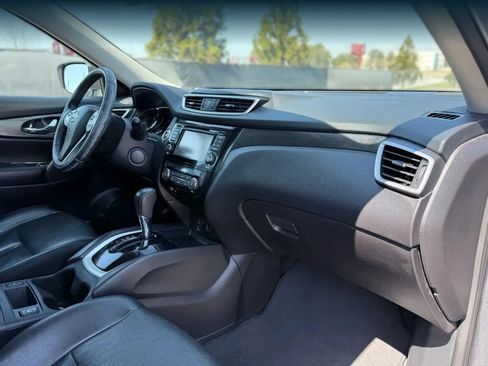 Used 2016 Nissan Rogue SL w/ SL Premium Package AWD/4WD image 19