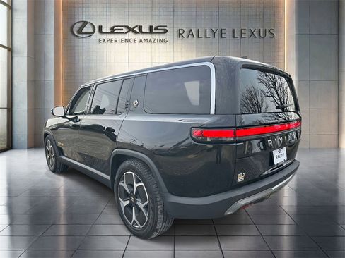 Used 2023 Rivian R1S Adventure image 5