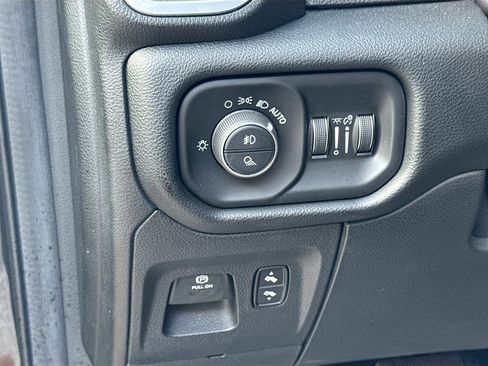 Used 2020 RAM 1500 Laramie AWD/4WD image 10