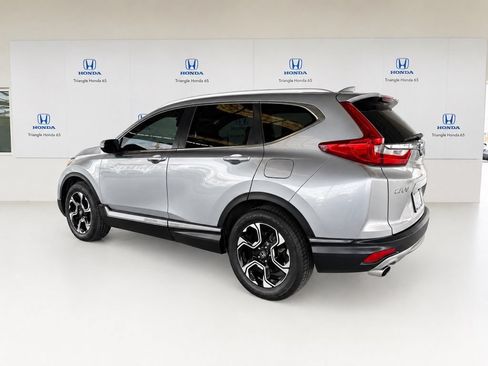 Used 2019 Honda CR-V Touring image 4