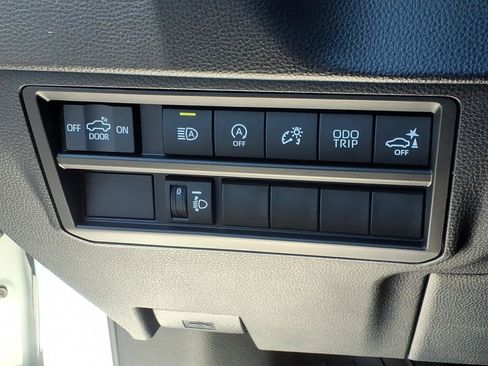 Used 2024 Toyota Tundra SR5 w/ SR5 Convenience Package AWD/4WD image 20