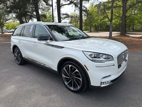 Used 2023 Lincoln Aviator Reserve w/ Equipment Group 201A image 8