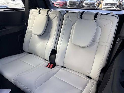 New 2026 Lincoln Aviator Black Label w/ Jet Appearance Package image 19