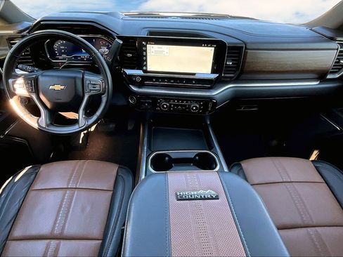 Certified 2024 Chevrolet Silverado 3500 High Country w/ High Country Premium Package image 8