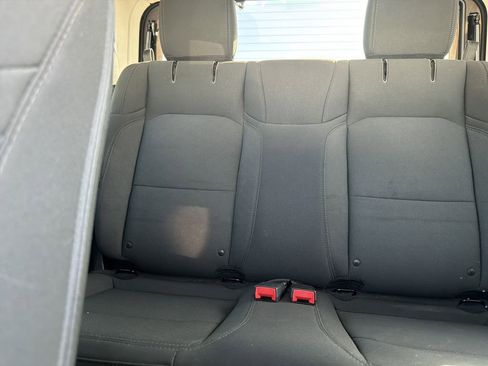 Used 2018 Jeep Wrangler Sport image 18