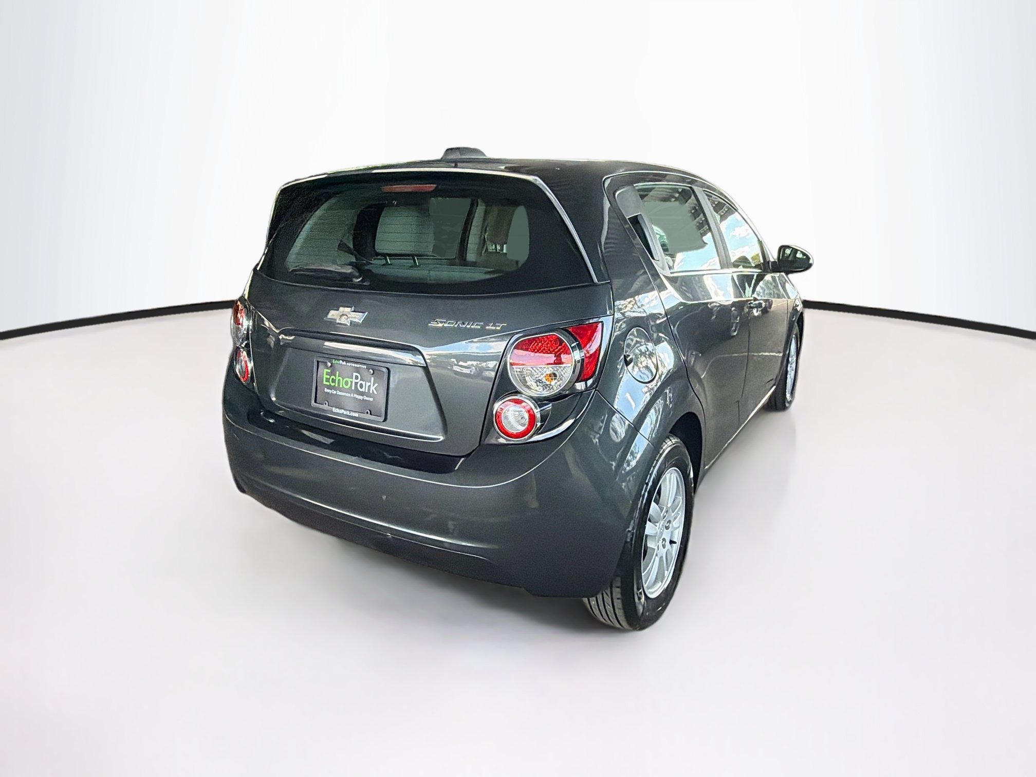 Used 2015 Chevrolet Sonic LT FWD image 9