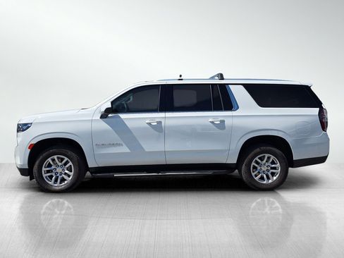 Used 2024 Chevrolet Suburban LS w/ Driver Alert Package image 4