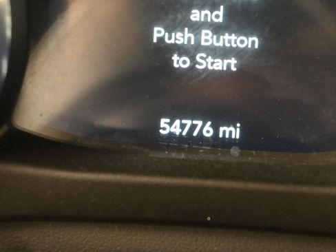 Used 2022 Jeep Wrangler Unlimited Sahara image 28