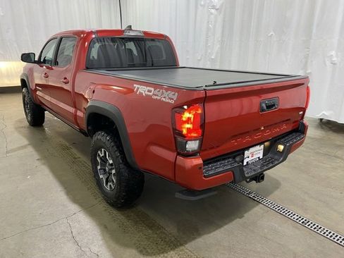 Certified 2018 Toyota Tacoma TRD Off-Road image 5