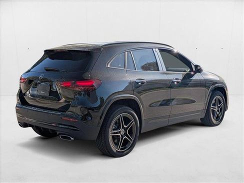 New 2025 Mercedes-Benz GLA 250 image 2