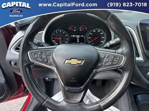 Used 2021 Chevrolet Malibu RS FWD image 24