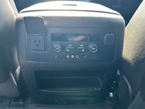 Used 2016 Chevrolet Tahoe LTZ RWD image 35