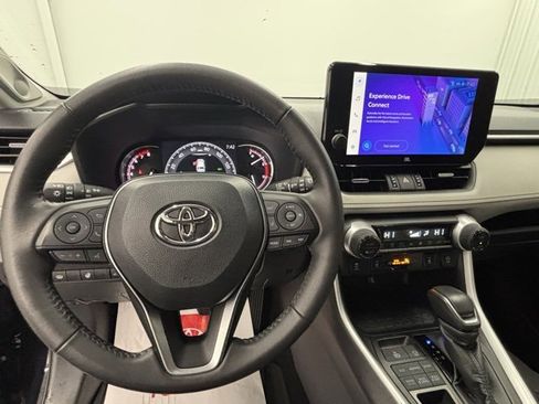 Used 2024 Toyota RAV4 XLE Premium image 18