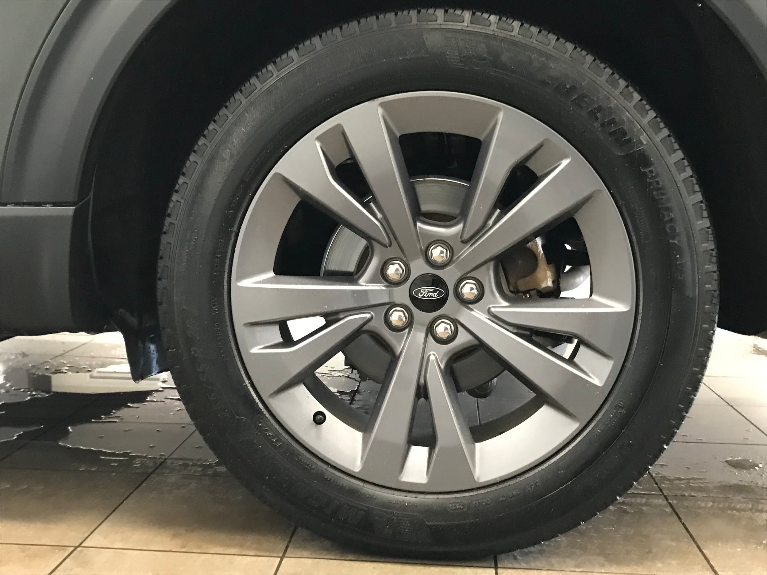 Used 2023 Ford Explorer XLT w/ Equipment Group 202A AWD/4WD image 24