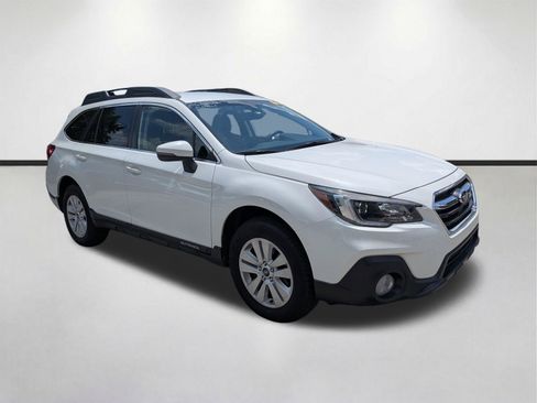 Used 2019 Subaru Outback 2.5i Premium AWD/4WD image 1