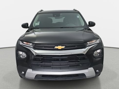 Used 2023 Chevrolet TrailBlazer LT image 2