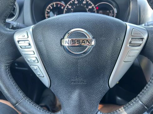 Used 2018 Nissan Versa Note SV FWD image 18
