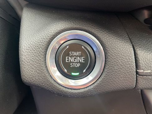 Used 2021 Buick Envision Avenir w/ Technology Package II image 36