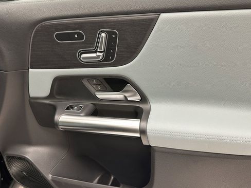 New 2026 Mercedes-Benz GLA 250 image 16