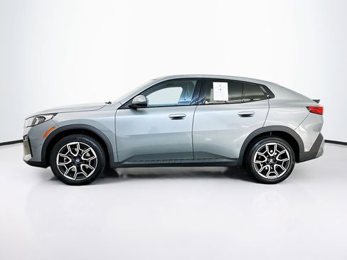 Used 2025 BMW X2 xDrive28i image 4