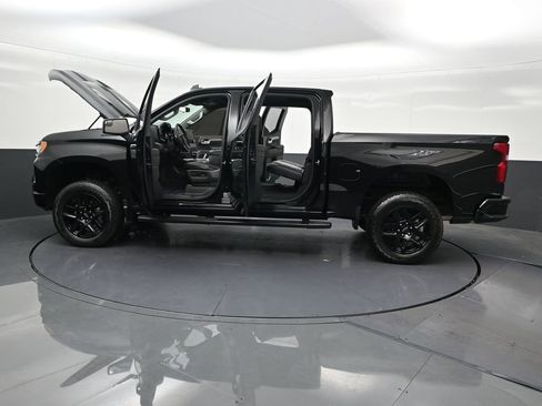 Used 2025 Chevrolet Silverado 1500 LT Trail Boss AWD/4WD image 35
