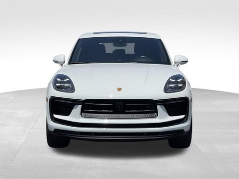 Used 2023 Porsche Macan AWD/4WD image 2