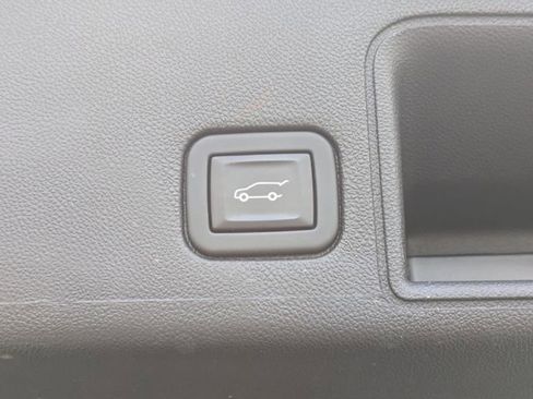 Used 2024 GMC Terrain Denali w/ Denali Premium Package image 13