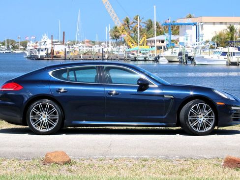 Used 2016 Porsche Panamera 4S w/ Premium Package Plus image 7