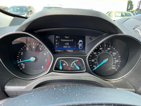 Used 2018 Ford Escape Titanium w/ Ford Safe & Smart Package FWD image 12