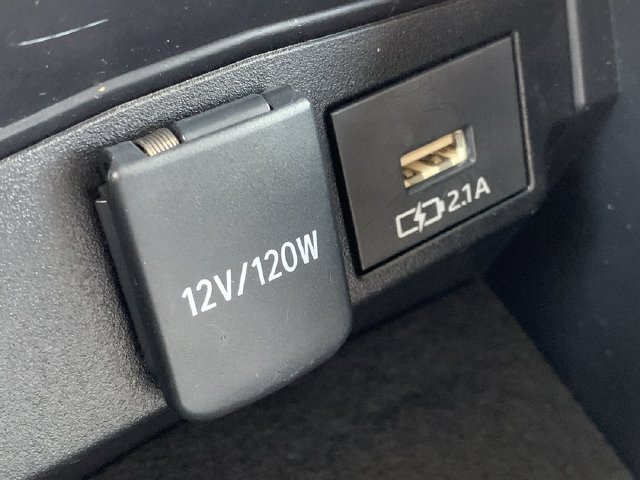 Used 2021 Toyota Corolla LE FWD image 29