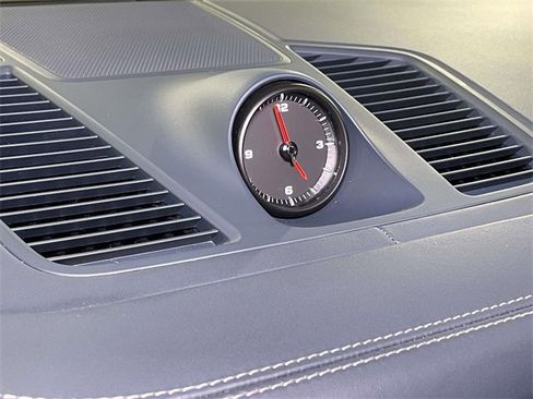 Used 2022 Porsche Cayenne GTS image 35