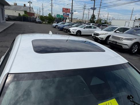 Used 2024 Honda Accord EX-L image 9