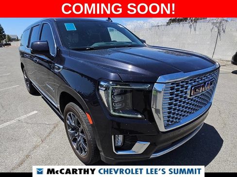 Used 2023 GMC Yukon XL Denali w/ Denali Reserve Package AWD/4WD image 2
