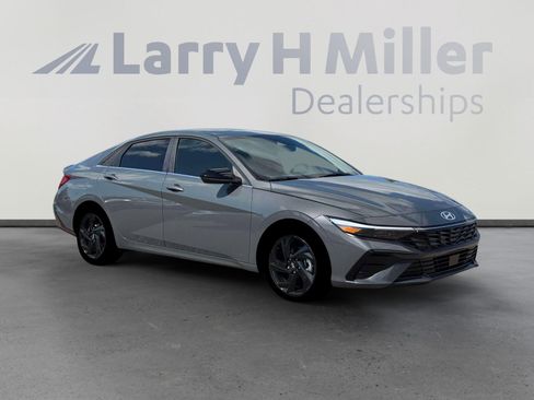 New 2026 Hyundai Elantra SEL Sport Premium FWD image 10