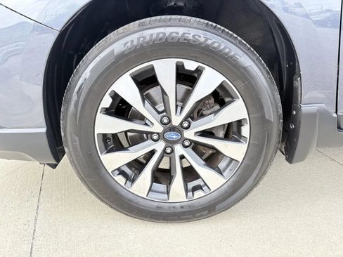 Used 2017 Subaru Outback 2.5i Limited AWD/4WD image 13