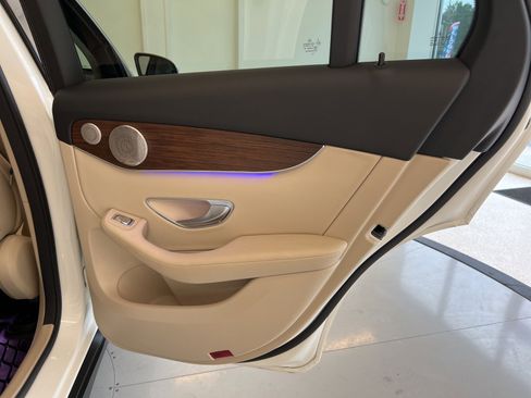 Used 2021 Mercedes-Benz GLC 300 4MATIC image 56