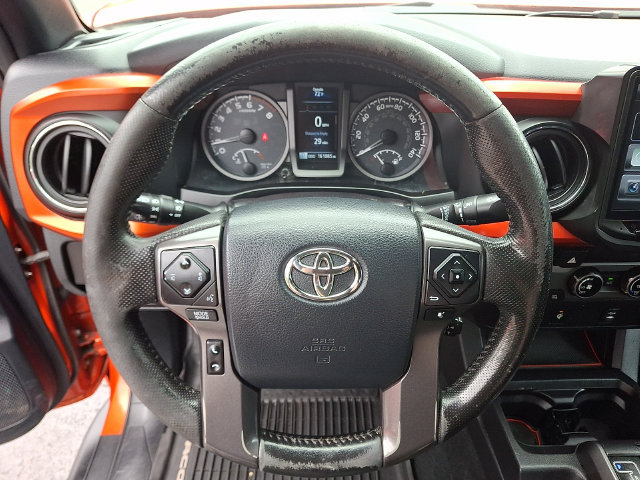 Used 2016 Toyota Tacoma TRD Off-Road w/ Exterior Package AWD/4WD image 20