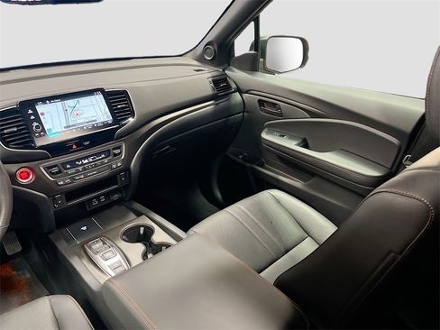 Used 2025 Honda Ridgeline TrailSport image 24