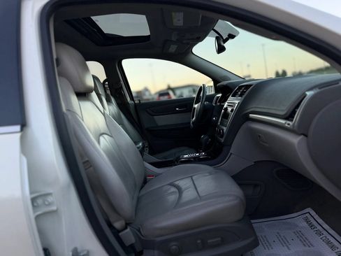 Used 2014 GMC Acadia SLT AWD/4WD image 16