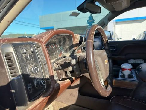 Used 2018 Chevrolet Silverado 1500 High Country image 51