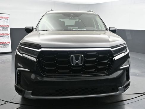 Used 2023 Honda Pilot Elite image 3